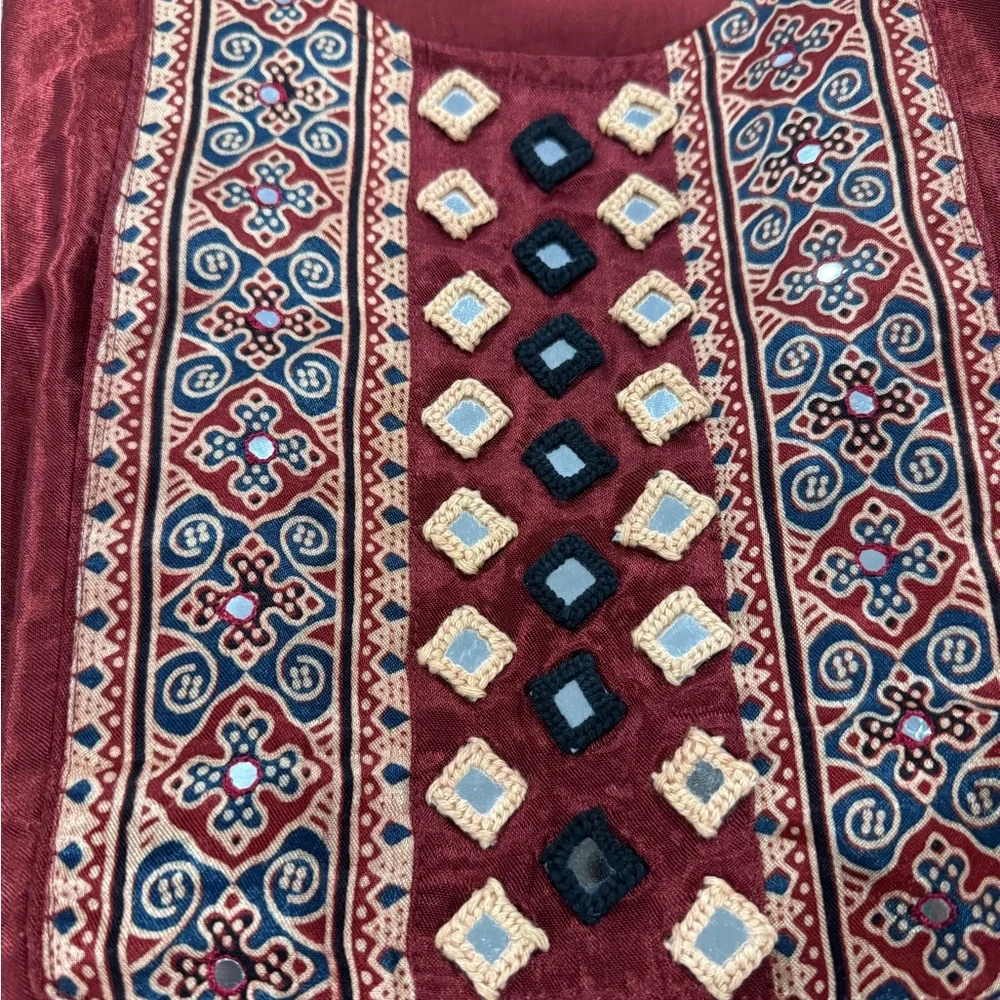 Embroidered Tunic Top - Picture 4 of 7